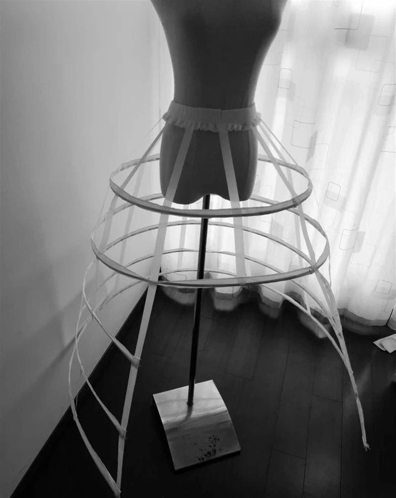 Jupon sous Robe Femme Jupon Cage Crinoline Femme Blanc Noir Jupons Jupe(Black)