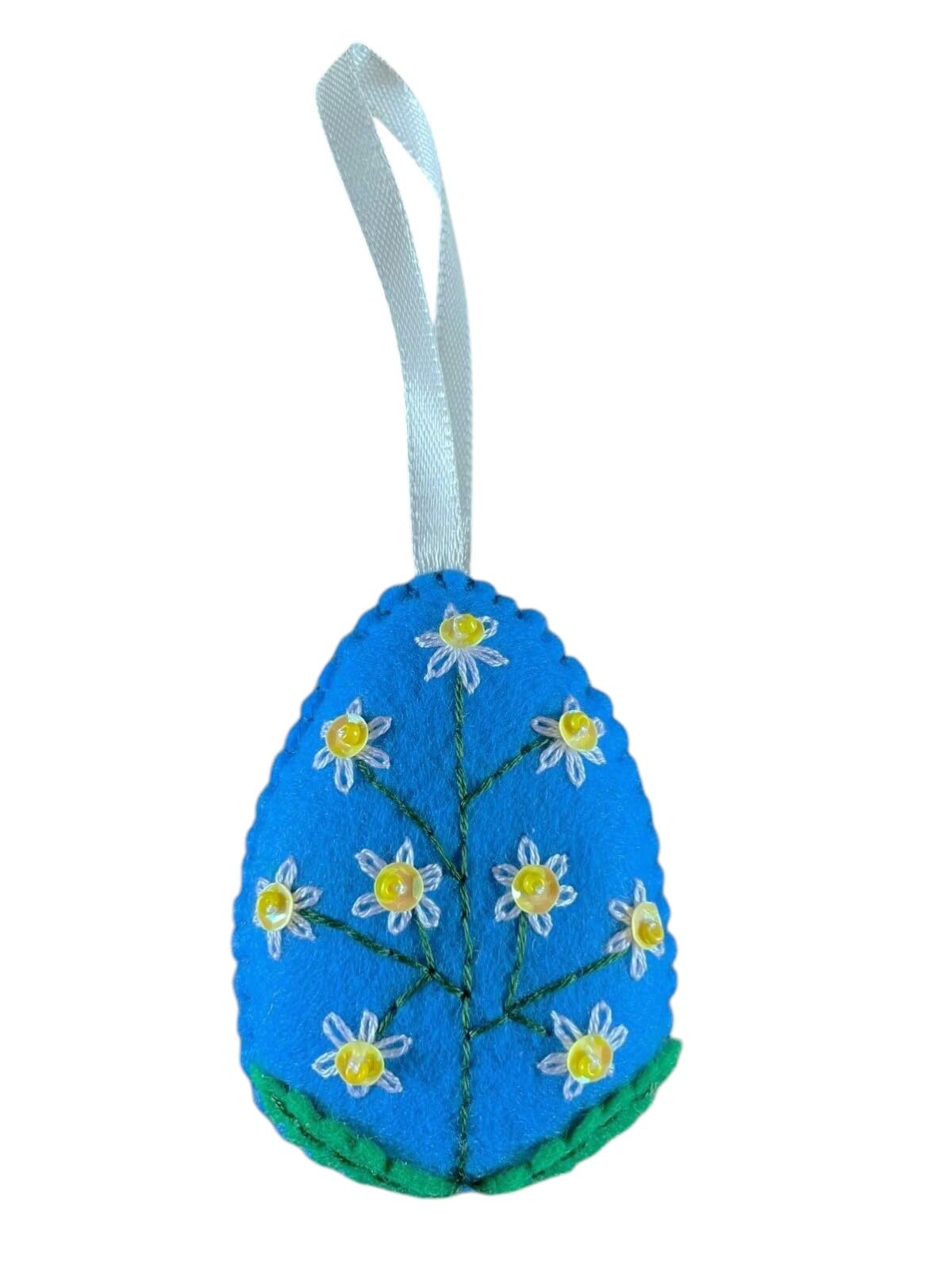 Handmade felt Easter decorations hanging ornaments bunny, chicken, egg (blue egg with chamomile) โ image 1