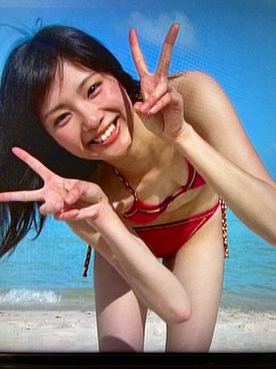 新川 優 愛 グラビア