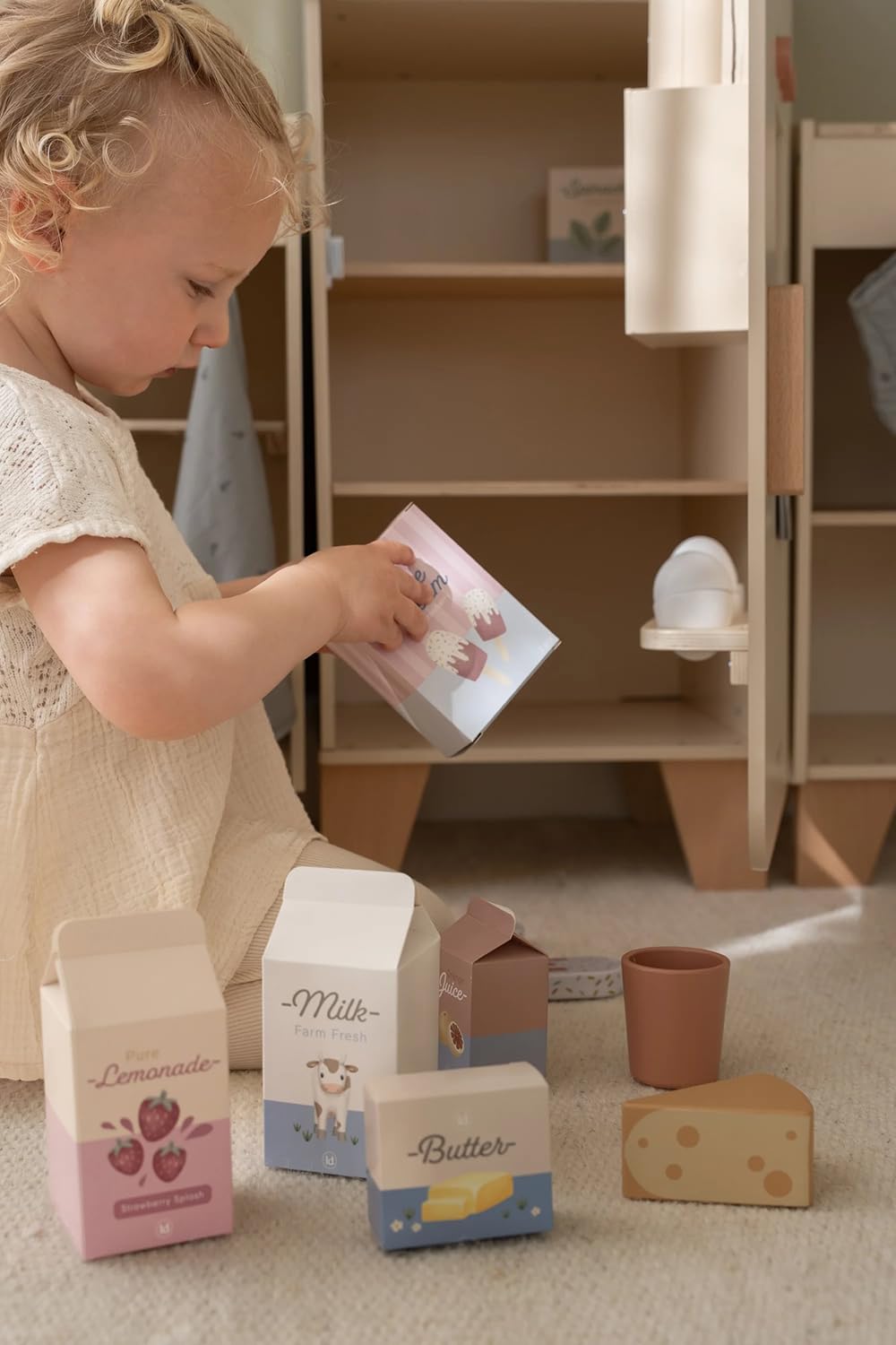 Little Dutch 2499 Holz Kinderkühlschrank inkl. Zubehör - beige