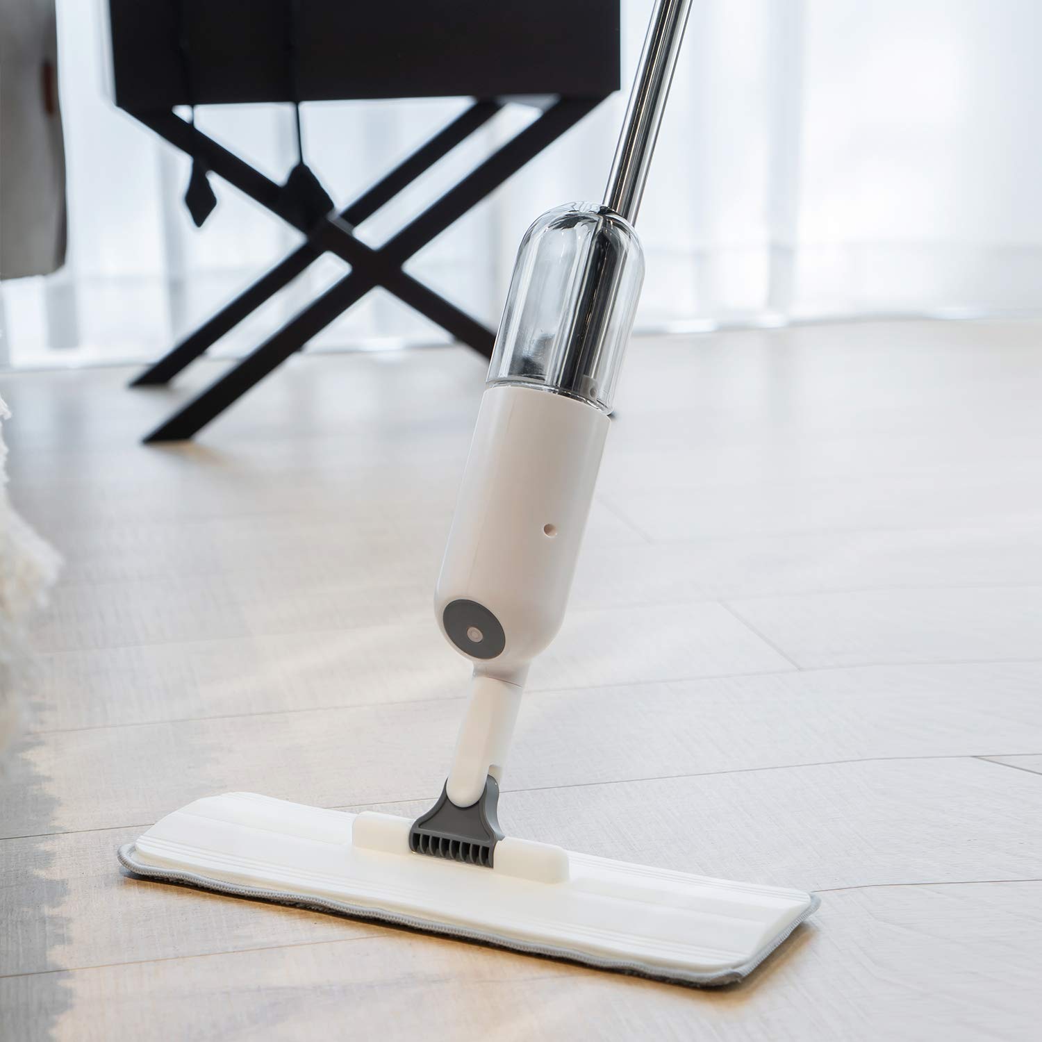 EZ SPARES Trapeador en aerosol para limpieza de suelos, con una botella de spray recargable y 3 almohadillas lavables, mopa con mango para el hogar, cocina, madera, laminada, madera, baldosas de