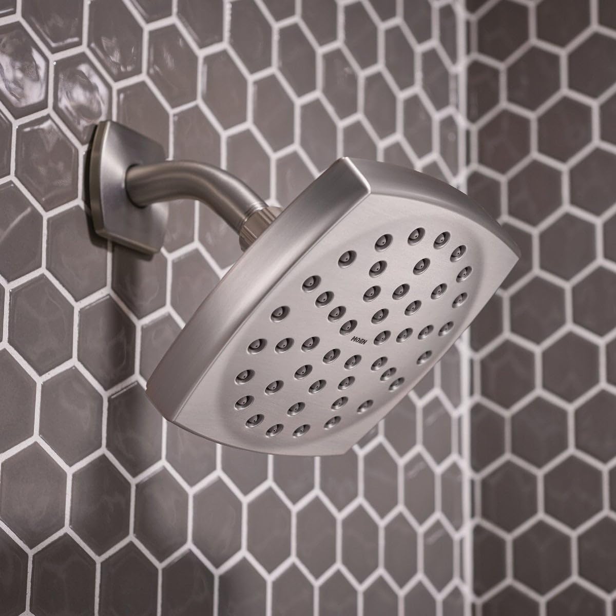 Moen Lindor 82504SRN Shower Set