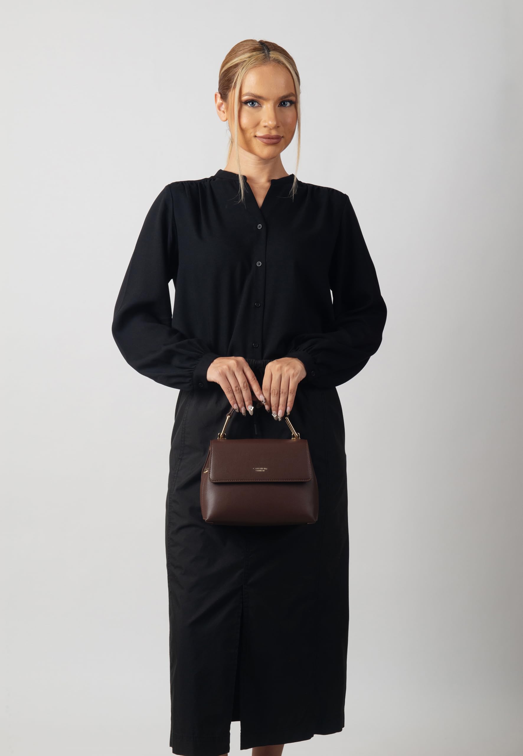 Carlheim, Gotland Genuine Leather collection, Grace Genuine Leather Handbag (Brown)