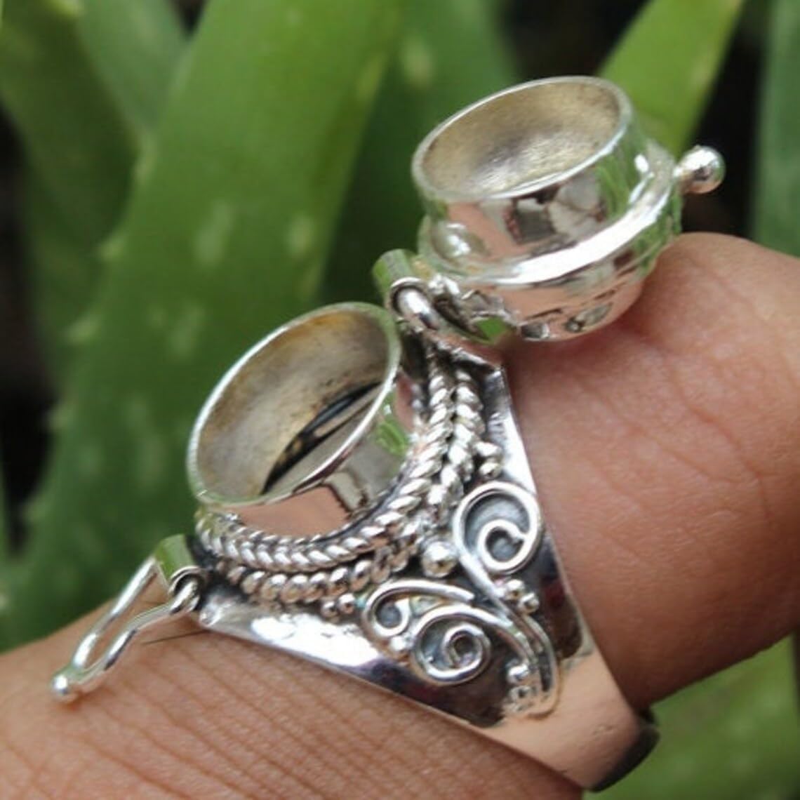 Beautiful Poison Ring For Mother's Day Gift, 925 Silver Plated Rings For women And girls With Natural Amethyst Gemstone Rings For Gift