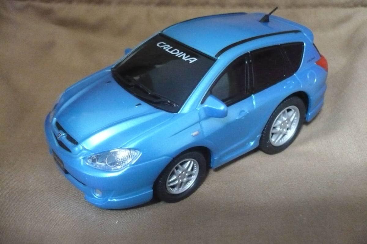 1/24 シトロエン ビザ 1978 (アイボリー) ヴィザ Citroën Visa