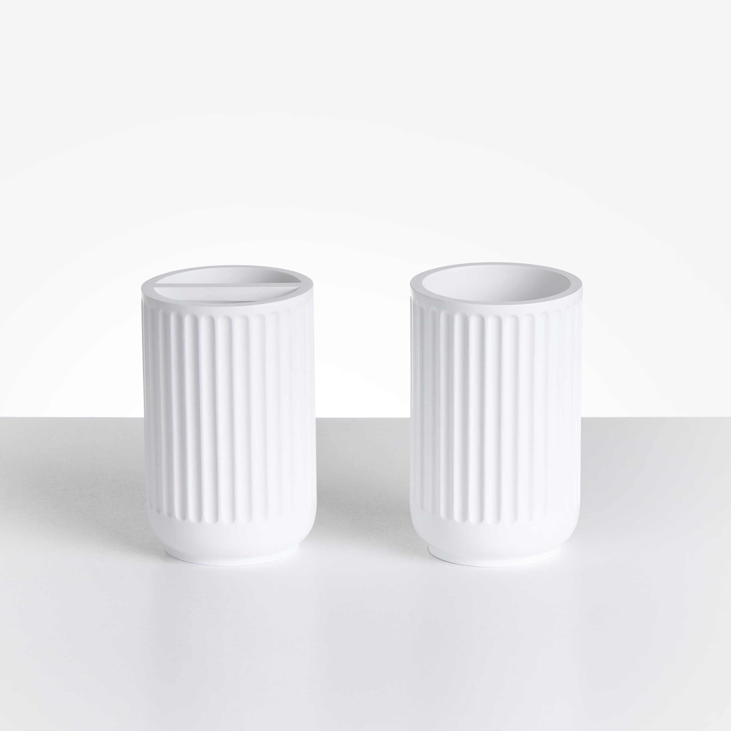Conjunto de 5 Accesorios de baño jabonera dispensador de jabón escobilla de Inodoro Vaso Soporte para cepillos de Dientes Blanco Huarmey