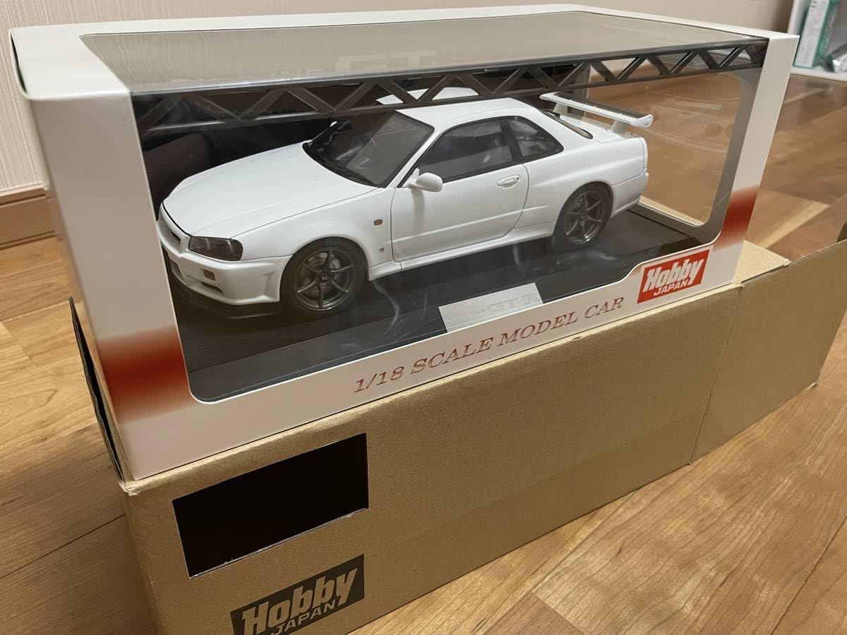 Amazon | ホビージャパン 1/18 日産 スカイラインGTR BNR34 ホワイト 