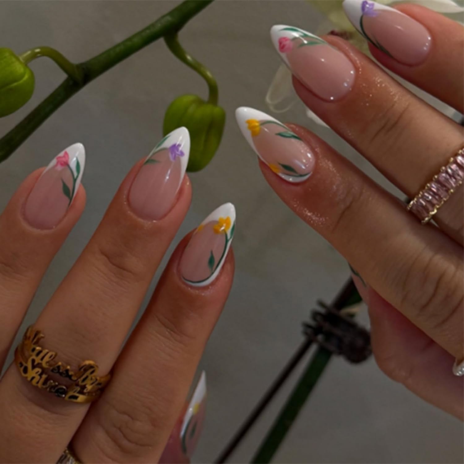 Flower Medium Almond Press on Nails Fake Nails with Floral Design Design Stick on Nails Glossy Reusable Artificial Acrylic Full Cover False Nails for