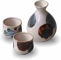 青磁酒器 酒器 「青白磁水蛍酒盃A」 井倉幸太郎 陶磁器 – Takumi Japan