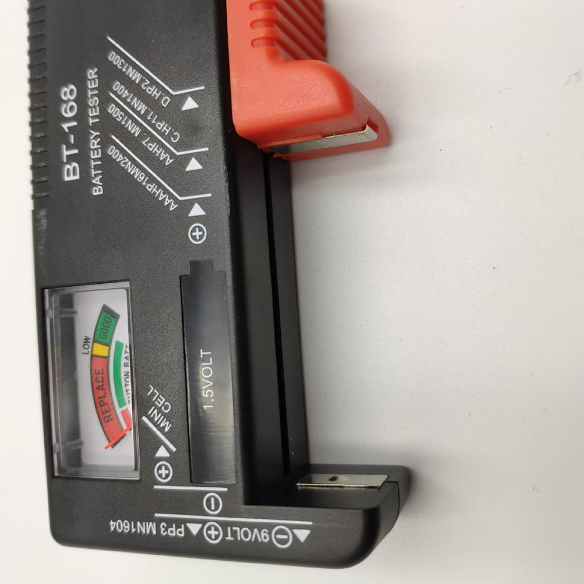 POPETPOP Tragbarer Batterietester und Organizer mit Großer Kapazität und Batterieaufbewahrungsbox aus ABS Zuverlässiges Batterieprüfgerät in Weiß für Lagergebrauch