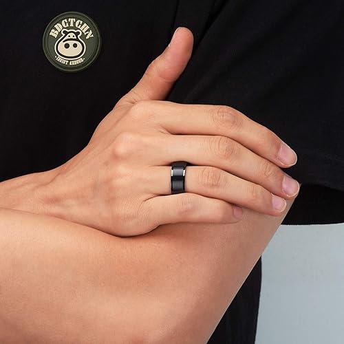 Miniatura 4 de King Will - Anillo de acero inoxidable de , , , , , , pulgadas, acabado mate chapado en plata y borde biselado pulido con grabado láser I love you