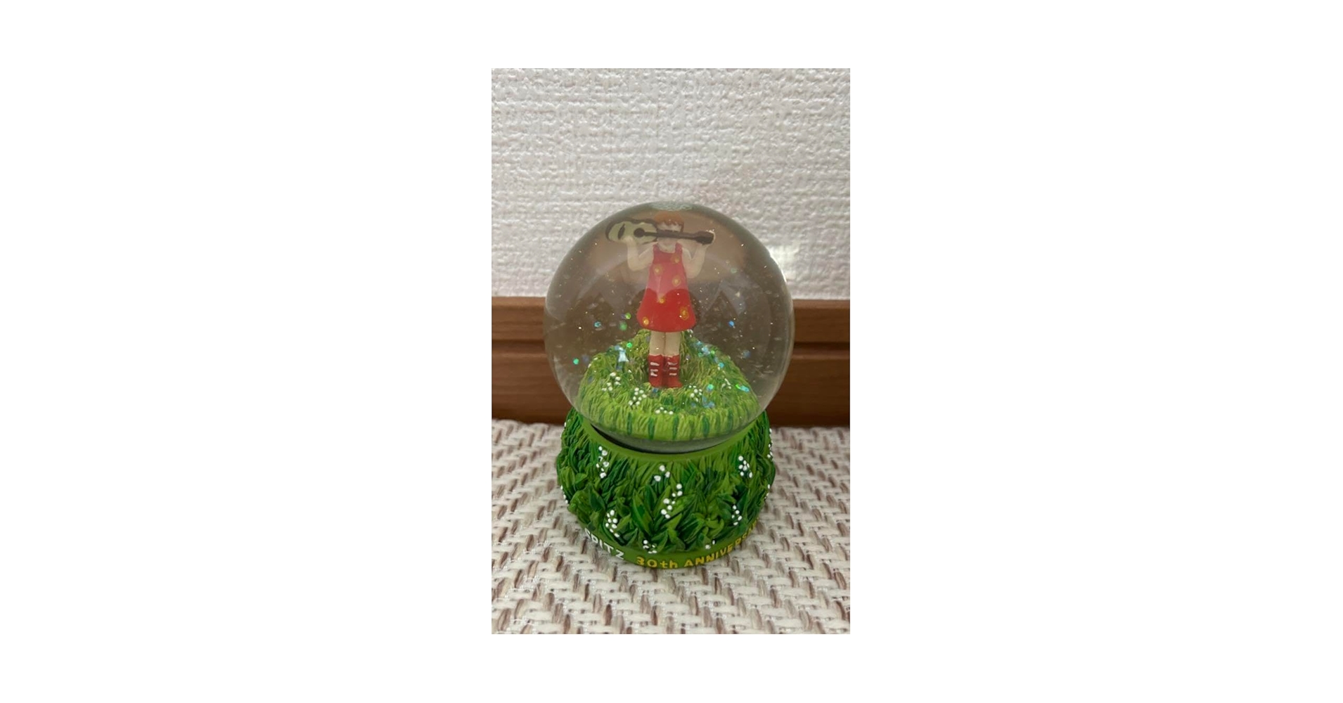 ♦︎新品未使用品♦︎スピッツ♦︎ツアーひみつスタジオツアーのi-Oくんスノーグローブ♦︎ スピッツ ひみつスタジオ スノードーム スノーグローブ - メルカリ