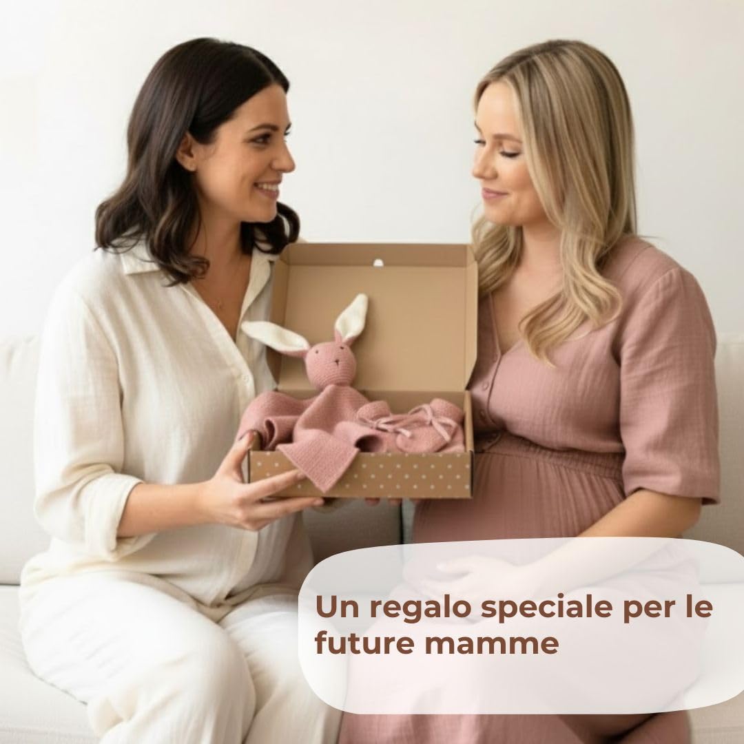 DIKOS® Doudou Neonato Coniglietto & Calzini Rosa Antico – Set Regalo Premium in Morbido Cotone Biologico Lavorato a Maglia (Oeko-TEX) – Copertina Coccole come Primo Peluche –Regalo Nascita Bimba
