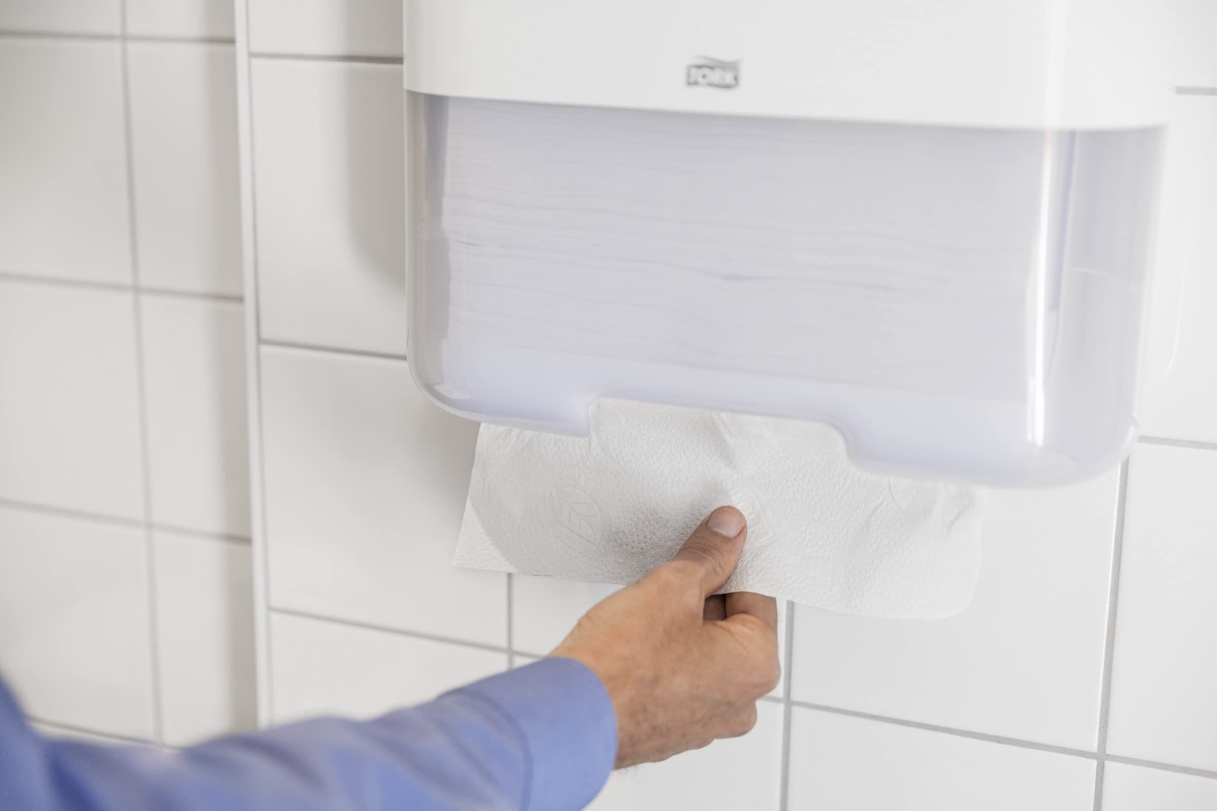 Tork 553000 Dispenser asciugamani piegati a V/C, bianco, Elevation Design, compatibile con sistema H3