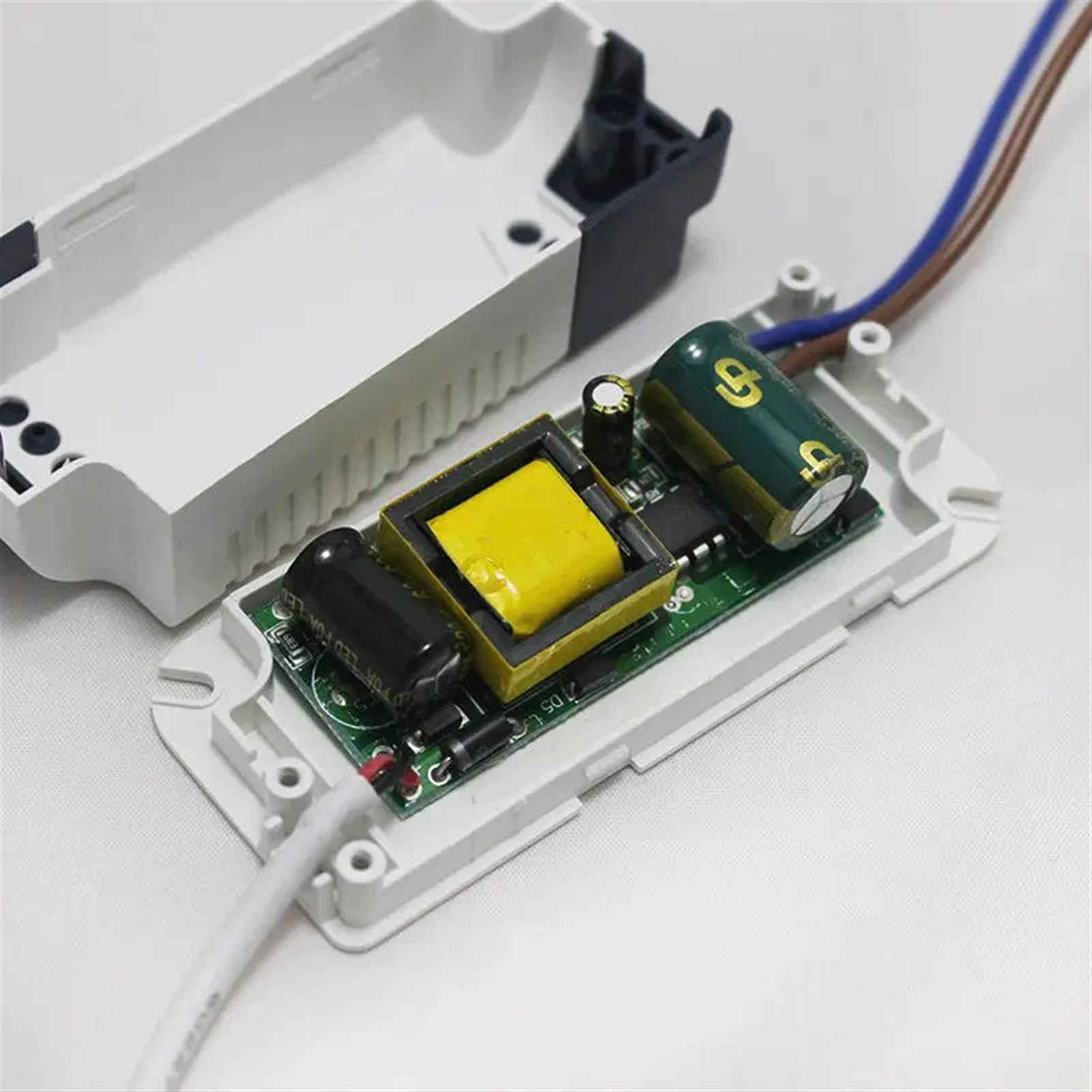 Driver luci led 19-25W Alimentatore 20W-25W Illuminazione AC85-265V Uscita: 560-600mA, DC24-42V