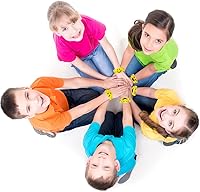 Vista 4 de ArtCreativity Juego de 6 pulseras de emoticonos para niños, accesorios de emoticonos en 6 diseños divertidos, recuerdos de fiesta de emoticonos