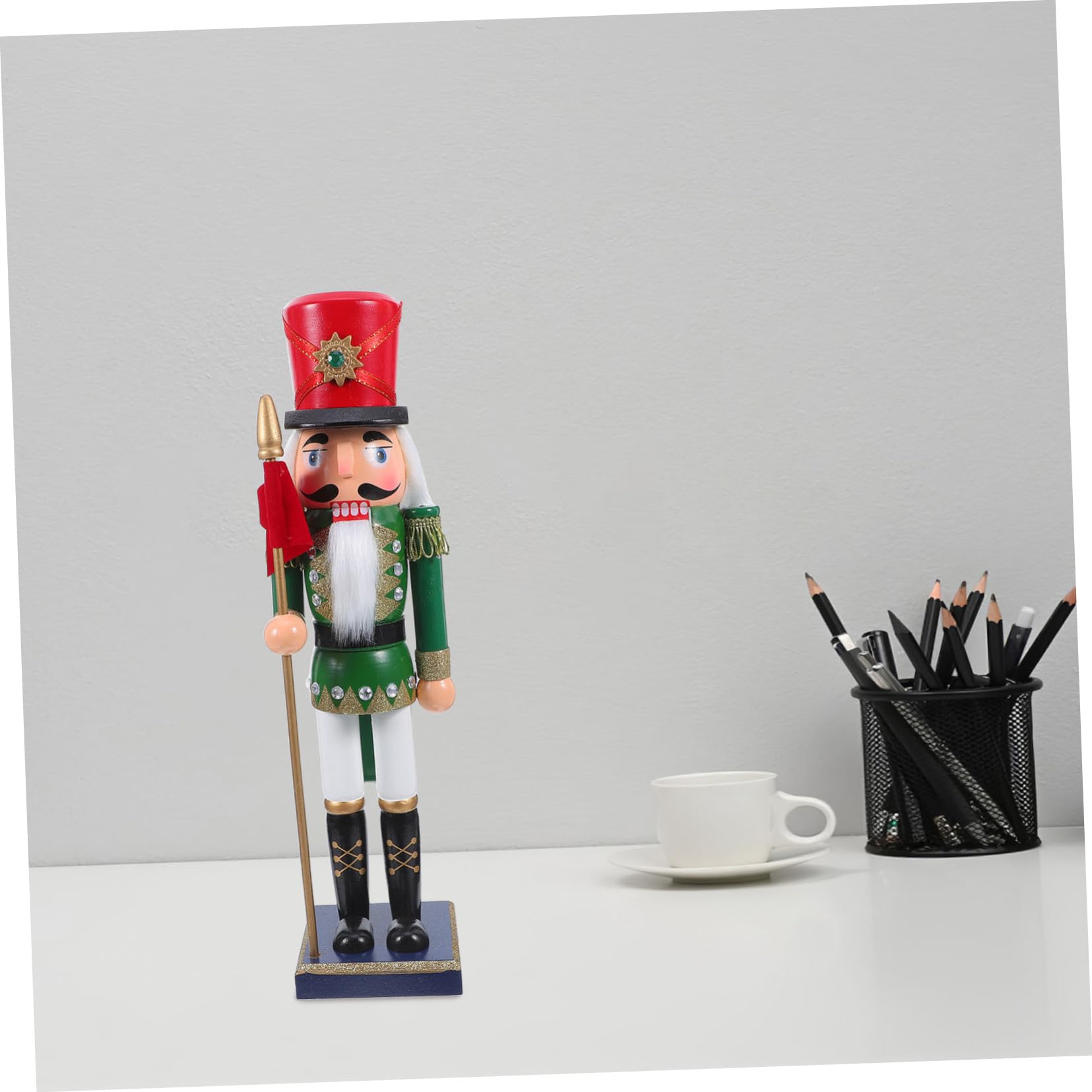 IMIKEYA Holzsoldat Nussknacker Dekoration für Fensterbank und Kaminsims Traditionelle Weihnachtsfigur mit Handbemaltem Design für Küche und Wohnzimmer