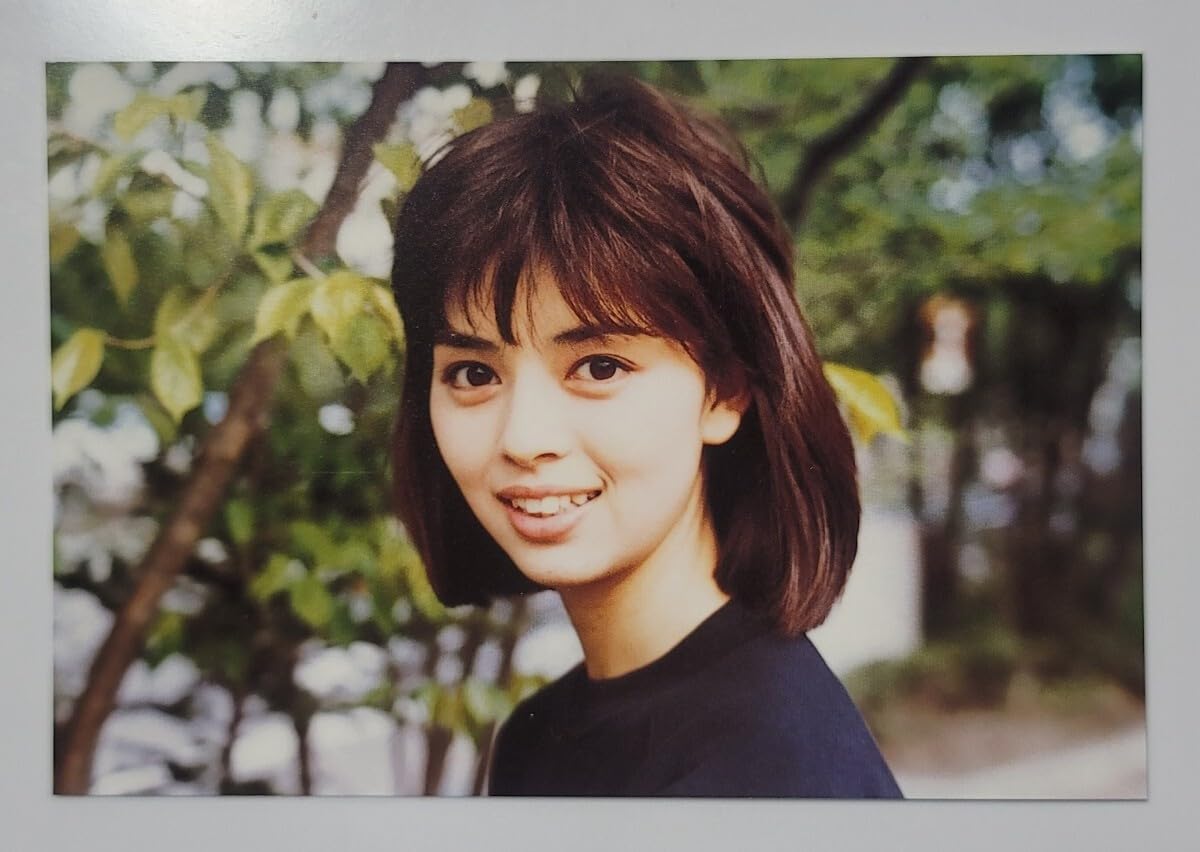 Amazon.co.jp: 岡田奈々 50周年記念メモリアルBOX ポスター カード大小