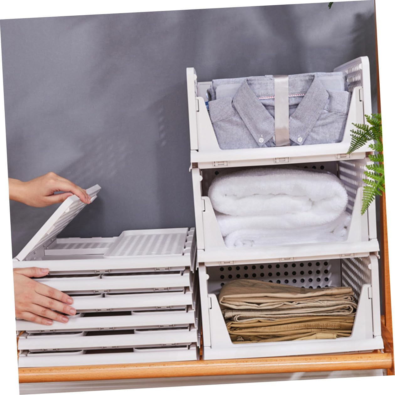 ERINGOGO Organizzatore per Armadio a Cassetto, 2 Pezzi Plastico Bianco | Impilabili e Ventilati, Design Estraibile Scomparti, Formato Grande 43x18x32, 3cm