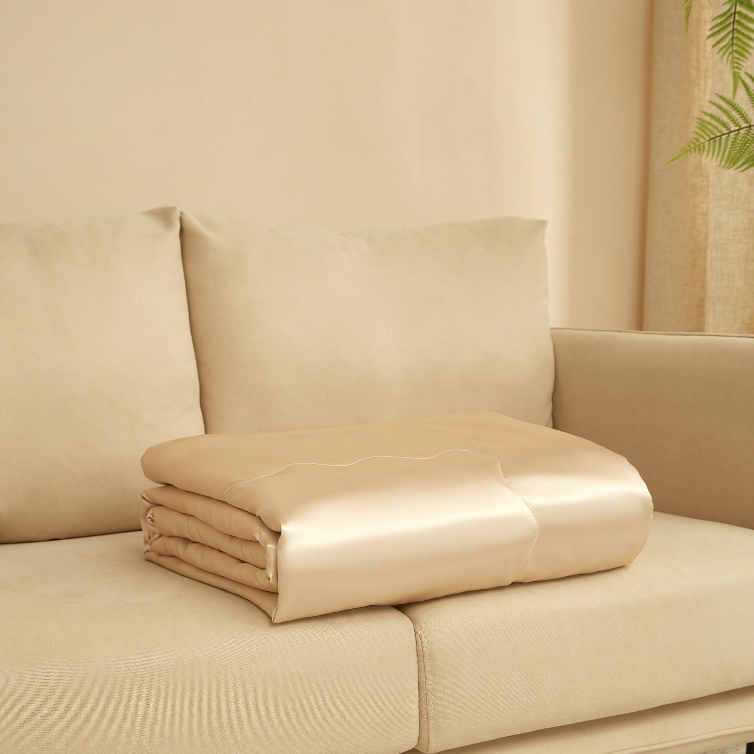 Luowei Komfort Decke 150 x 200 cm Satin Khaki Kühlende Verpackte Sommer Satin Decke Luxus Atmungsaktive Leicht zu tragen für Schlafsofa Haustier und Outdoor-Reisen