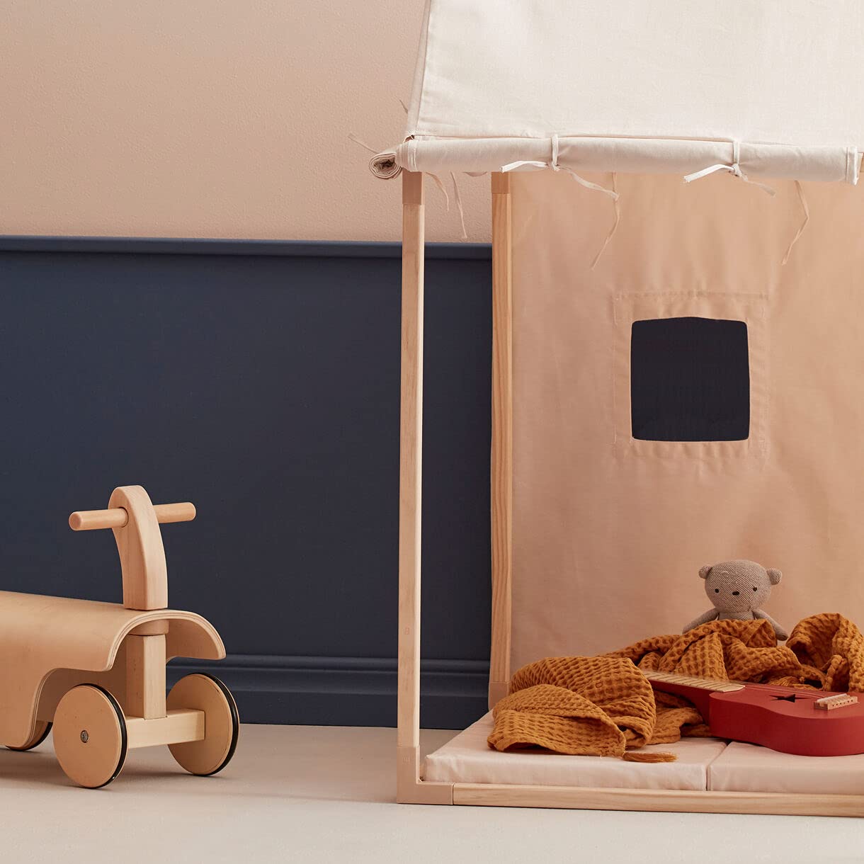 Kids Concept - Materassino pieghevole 105 x 75 x 4 cm. 100% cotone/poliuretano Foam tappeti, multicolore (1000475)