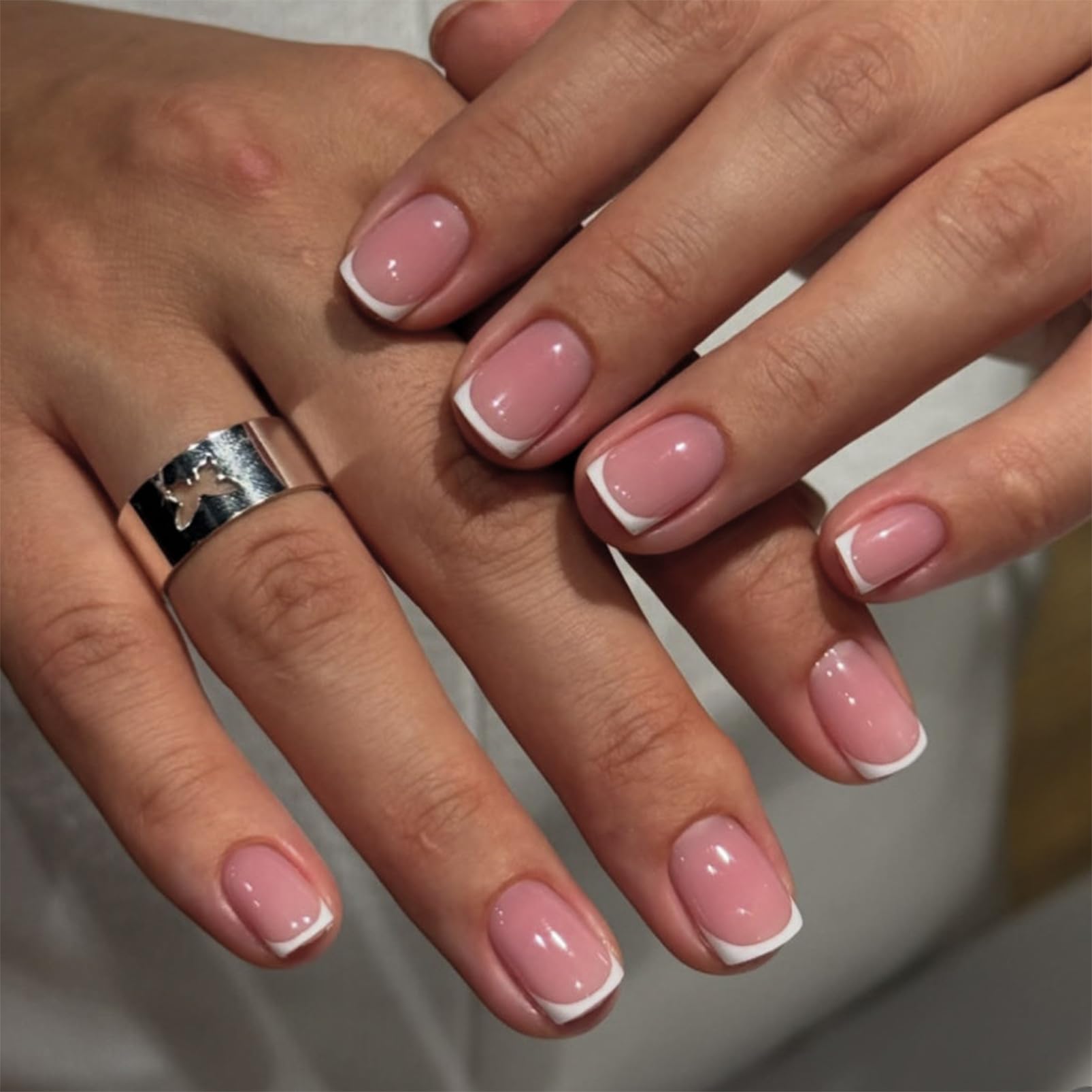 French Press On Nails, nagie różowe paznokcie do naklejenia, krótkie kwadratowe, 24 sztuki błyszczące sztuczne paznokcie, błyszczące sztuczne paznokcie z klejem do paznokci, Supremely Fit paznokcie
