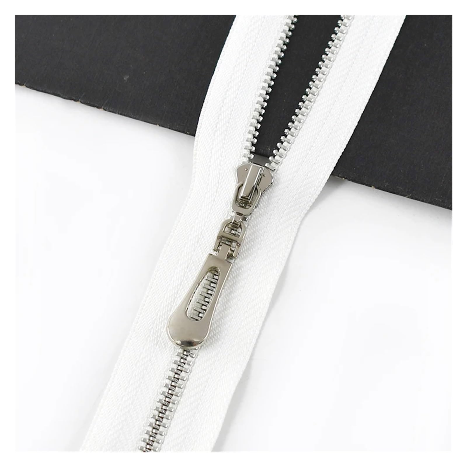 Two Way Separating Zipper, Two Way Auto Lock Zipper Multicolor 15-70cm for Sewing Bags Jackets Down Clothing(B89-white,Close-No3-15cm)