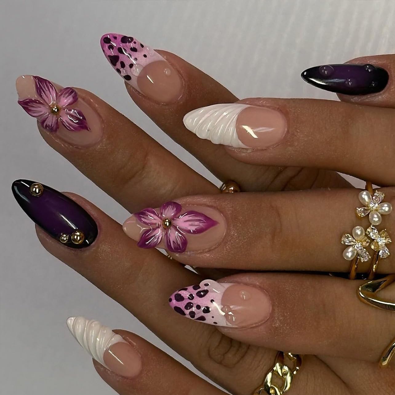 Flowers Fake Nails French Tip Press on Nails 3D Purple Floral Acrylic Nails Medium Almond False Nails with Designs Nail Charm Glue on Nails Soft Gel
