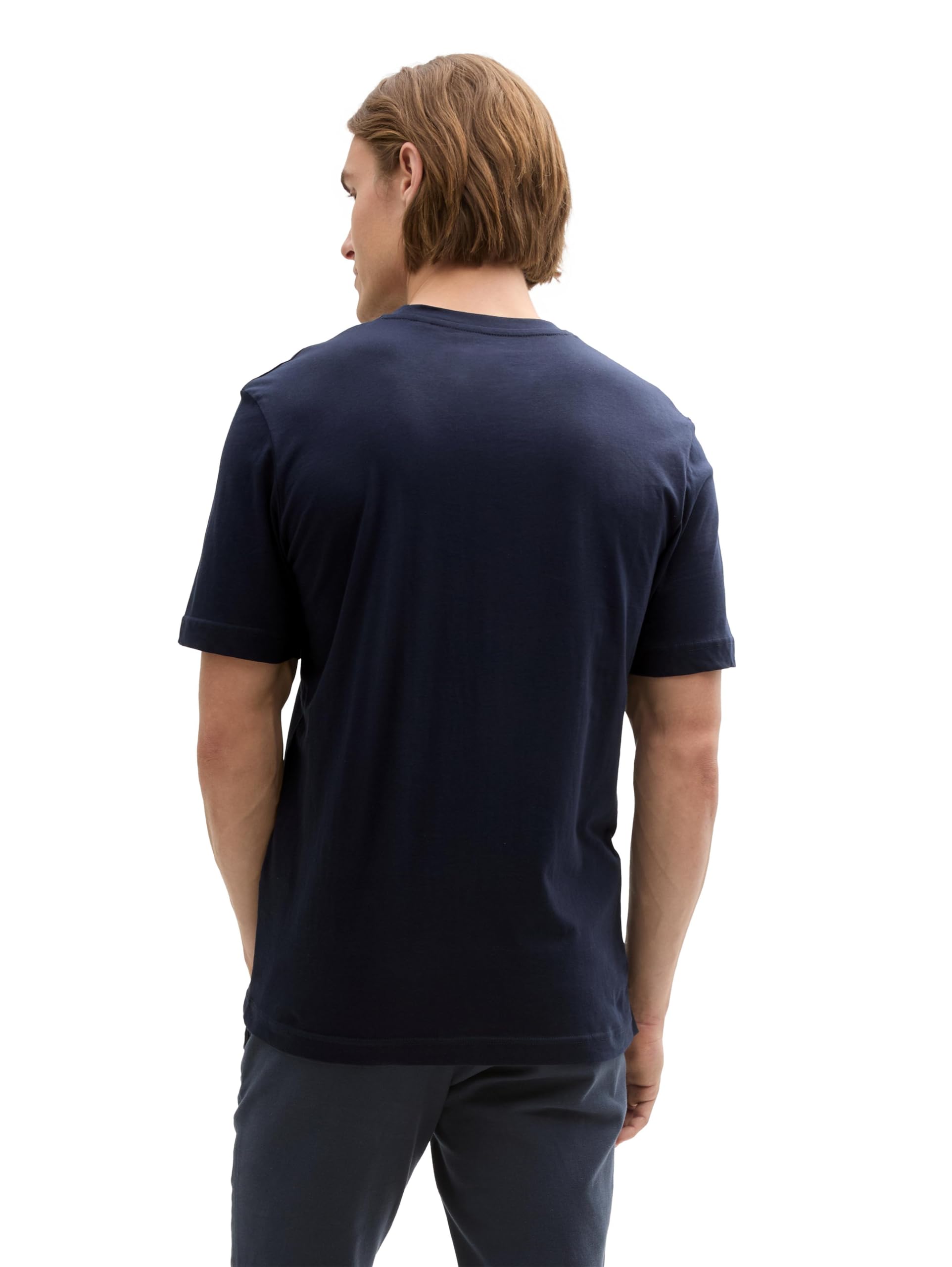 Besuche den TOM TAILOR- TOM TAILOR Herren T-Shirt aus Baumwolle mit Logo-Print in use