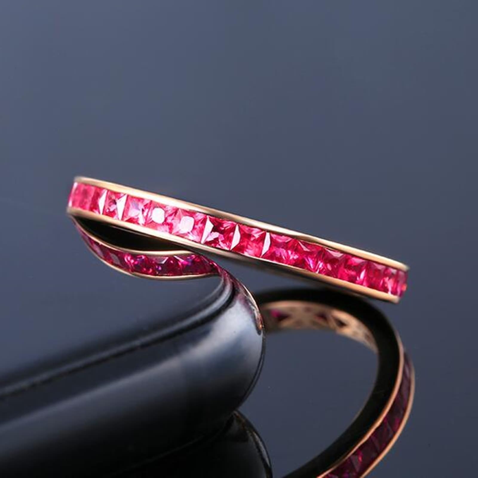 Anillo grabado personalizado para parejas, anillo de oro de 18 quilates, rubí, creado en laboratorio, fila de brocas, con rubí rojo y diamante de 1,2 quilates, tamaño popular para hermana acción de