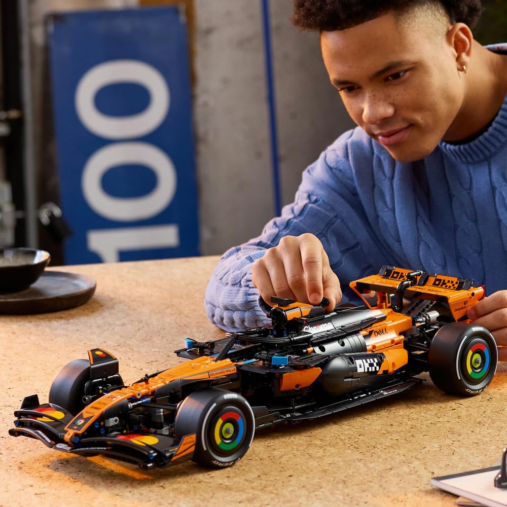 LEGO Technic Bolid McLaren MCL39 F1 42228 | Model wyścigowy F1, klocki konstrukcyjne Technic dla dorosłych, prezent dla fana motoryzacji, 1675 elementów