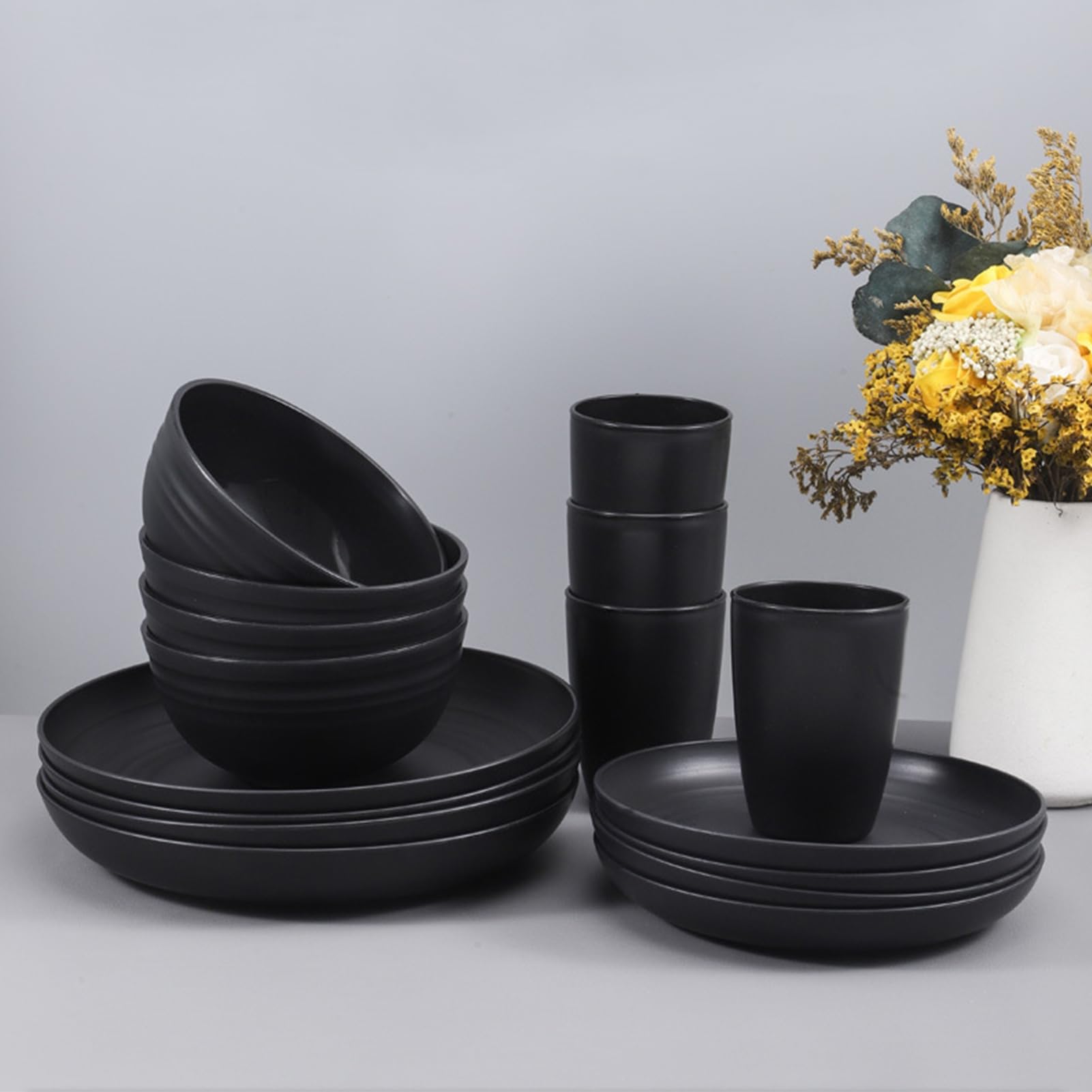 32-teiliges Essgeschirr-Set aus Kunststoff für 8 Personen, unzerbrechliche Speiseteller, Dessertteller, Müslischalen, Tassen, für Familienfeiern, Camping, Alltag, spülmaschinenfest, Schwarz