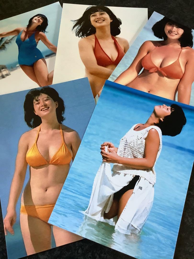 Amazon.co.jp: 1 80102 河合奈保子 L判写真10枚 昭和アイドル : おもちゃ