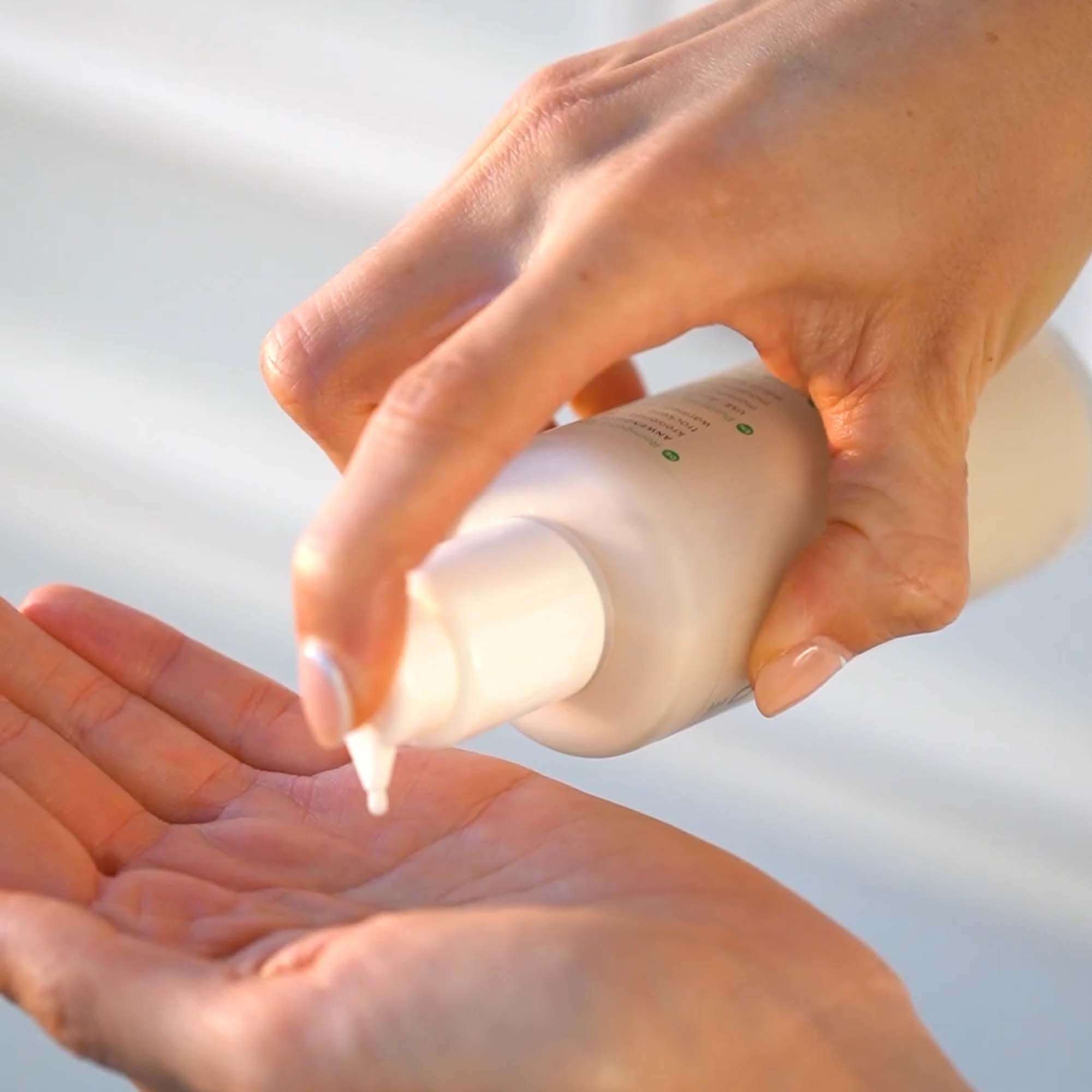 ANNEMARIE BÖRLIND LL REGENERATION Sanfte Reinigungsmilch 150ml Vitale Haut | Sanfte Gesichtsreinigung, Entfernt Make-up & Schmutz, Fördert Zellerneuerung & Straffung, Rückfettend Für Trockene Haut
