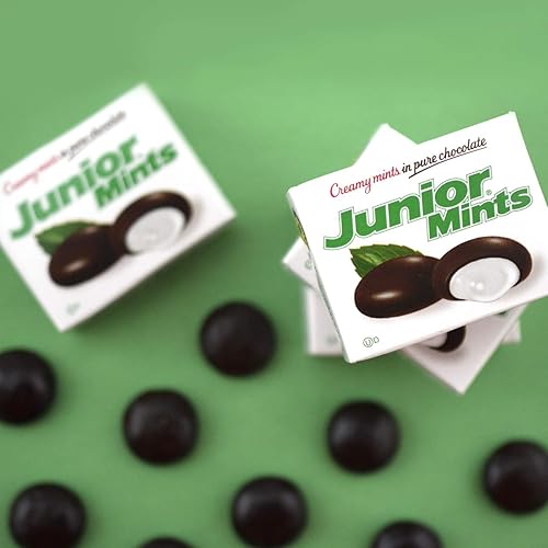 Miniatura 6 de Tootsie Rolls Junior Mints - Mentas cremosas en caramelo de chocolate puro - Mini caja de mentas a granel (3 libras)