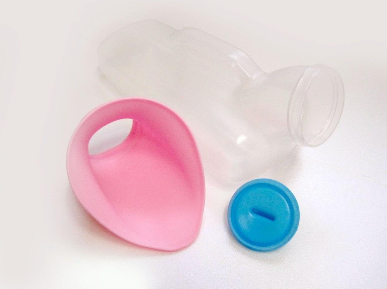 Portable Female Bed Pee Urinal With Cap Travel Handhold Mini Toilet Outdoor
