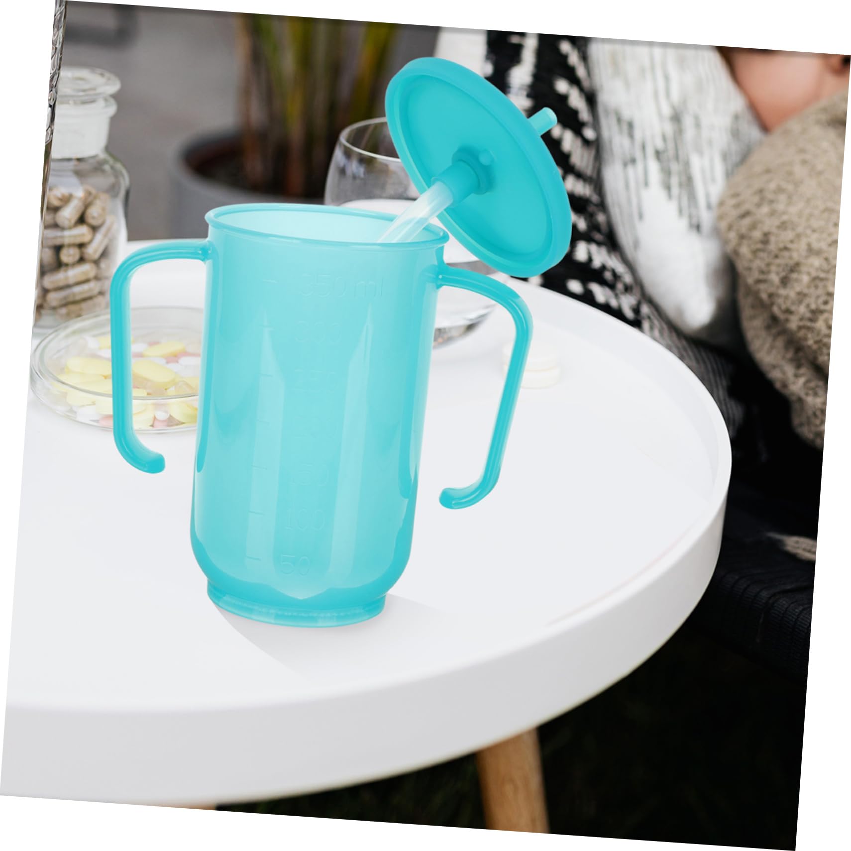 3 Pezzi Tazza Antigoccia per Anziani con Cannuccia e Manici Bicchiere Ergonomico per Pazienti Disabili e Convalescenti per Diete Liquide e Comfort