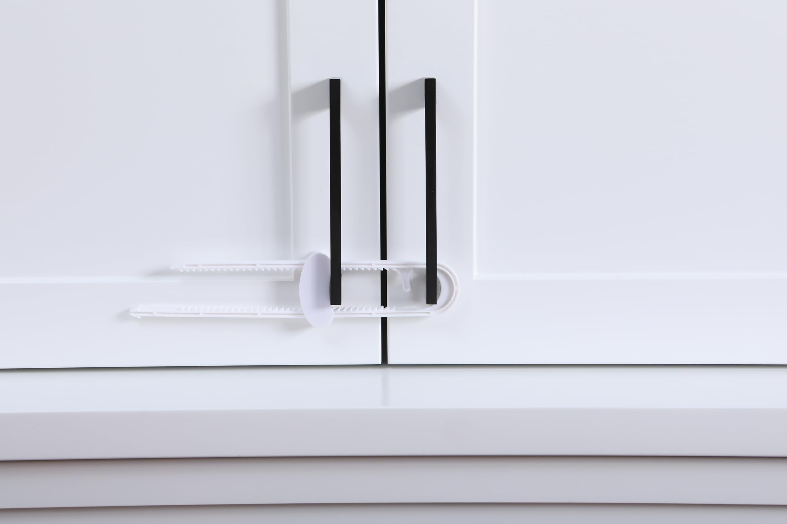 Dreambaby Sliding Locks with Catch 2 Pack-White by Dreambaby
