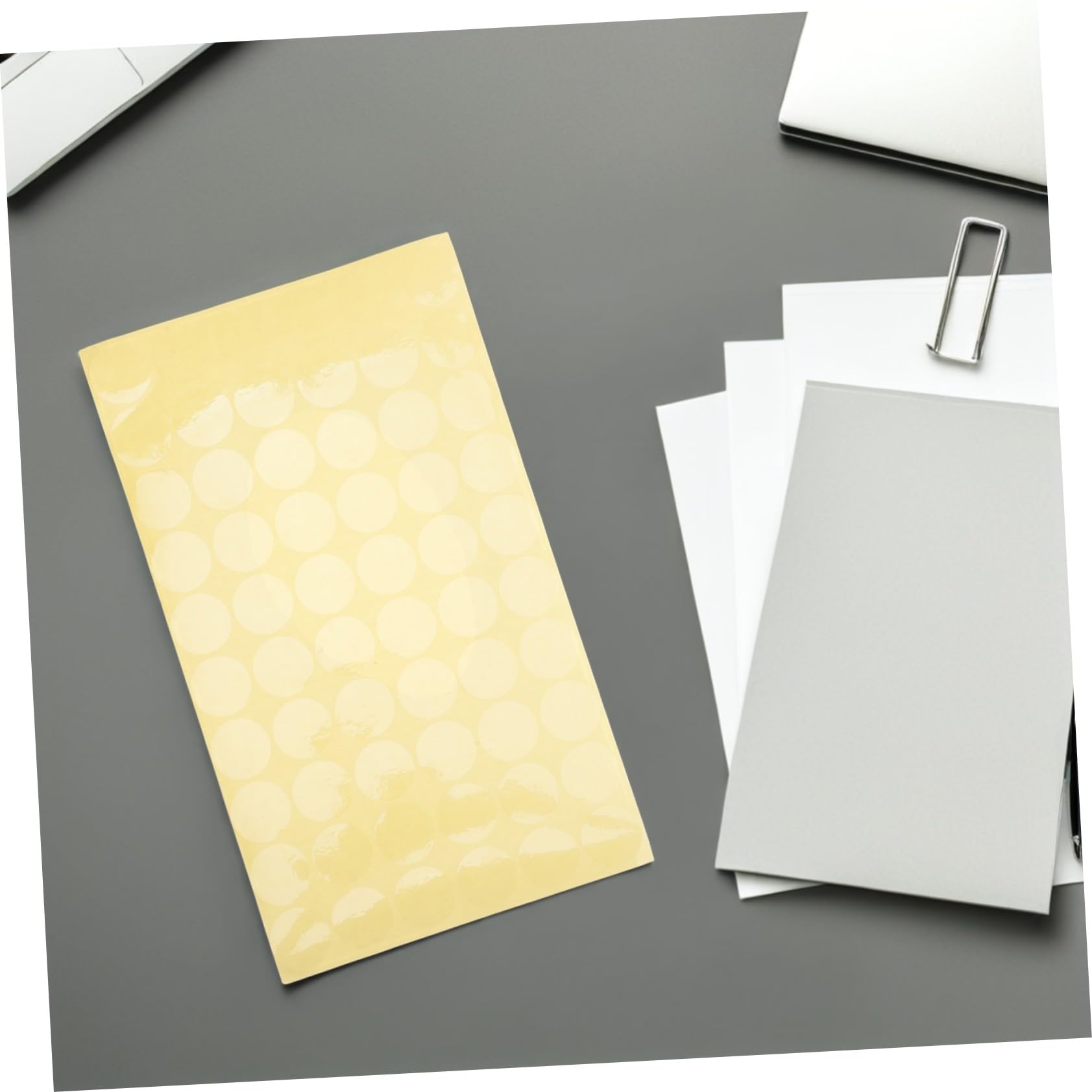 84 Fogli Etichette Trasparenti Rotonde in PVC Adesive Termiche Resistenti per Sigillare Buste Sacchetti Alimentari e Piccoli Pacchetti Design Professionale e Durevole