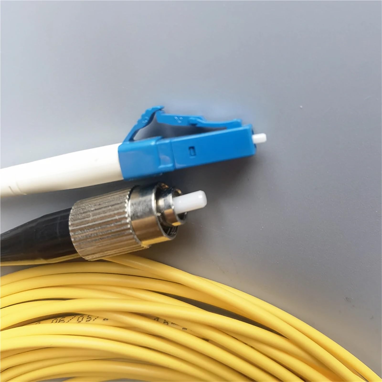 câbles à fibre optique, Cordon de raccordement fibre optique monomode FC/UPC-LC/UPC, diamètre 2,0 mm, 0,8 m/10 m(10M FCupc To LCupc)
