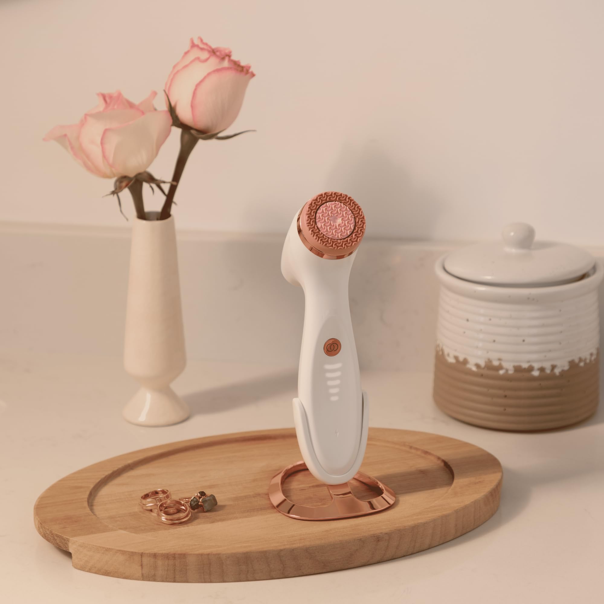 NU SKIN LumiSpa ioピンクゴールド Amazon.com: Nu Skin LumiSpa iO Stand | Luxurious Rose Gold