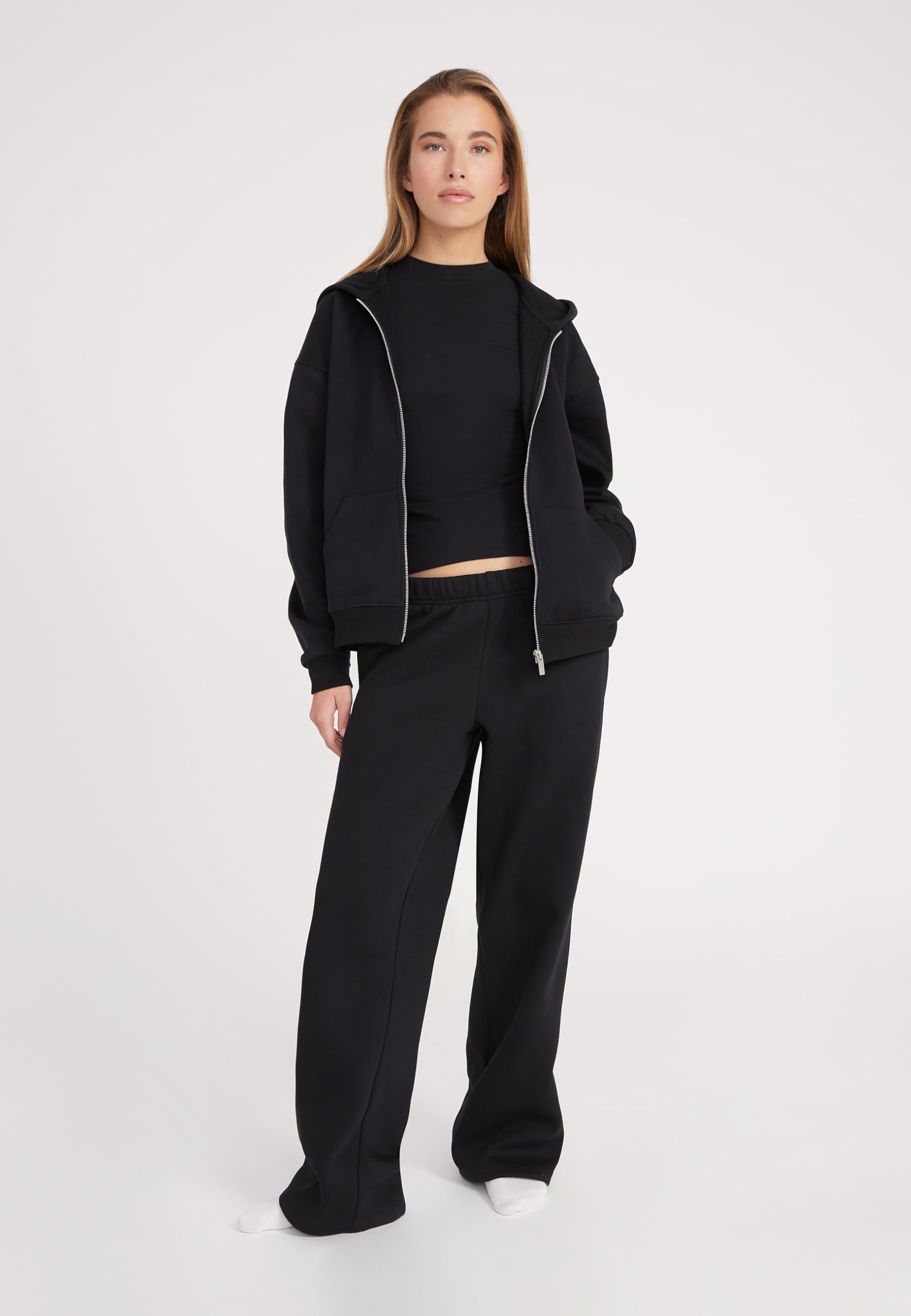 Style & Republic Damen Cropped Zip Hoodie aus Baumwollfleece – Oversized Fit, RIPP-Details, gemütlich, Hochwertig & stylisch mit Reißverschluss