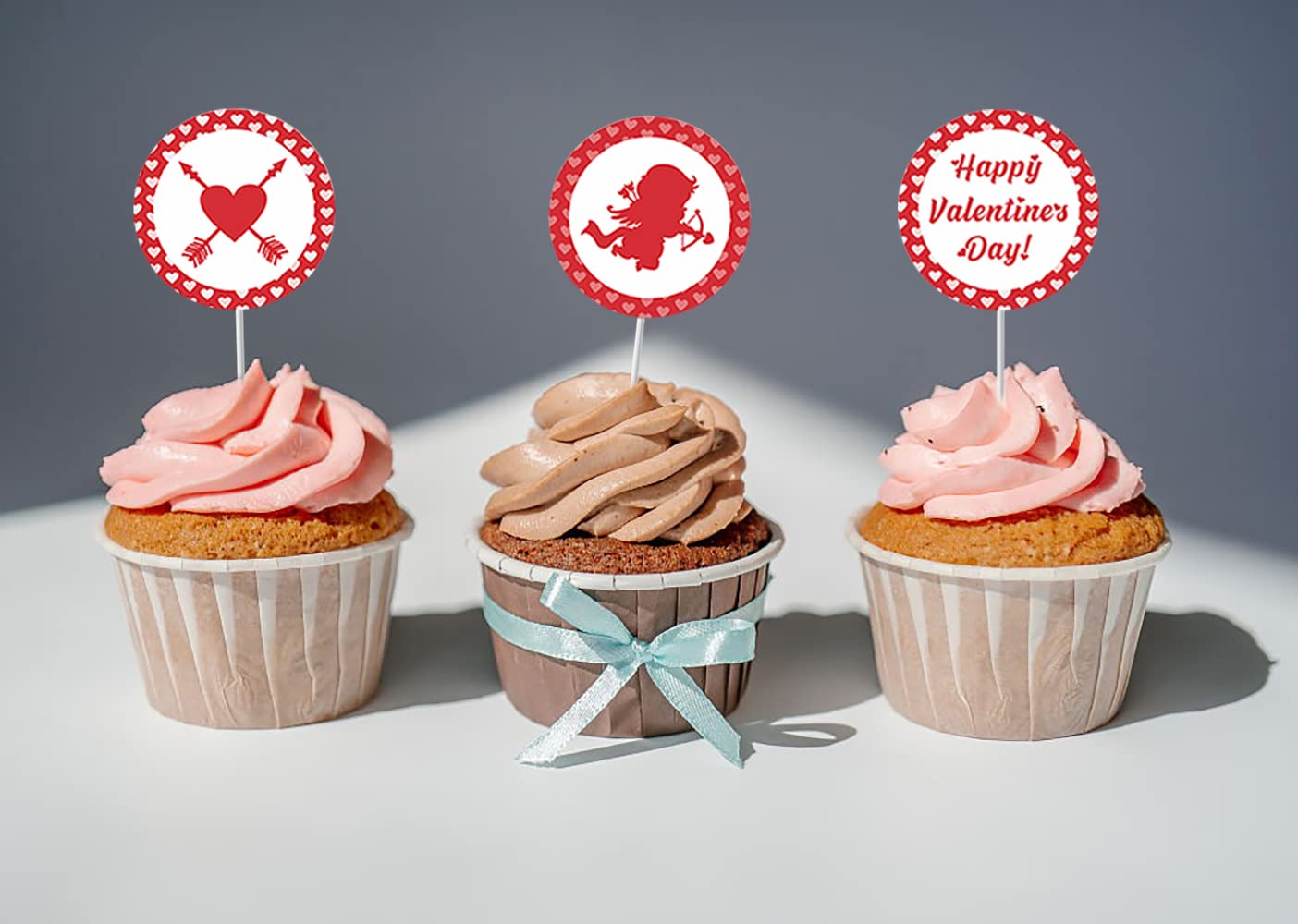 Amazon.co.jp: 21個 ハッピーバレンタインデー カップケーキトッパー