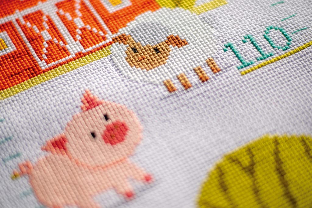 Vervaco Kit Punto De Cruz Medidor De Altura Para Niños EN LA GRANJA Regalos DIY Completo Creativo Manualidades Creatividad Adultos Decoracion Pared Bordar Kit Principiantes ca. 18 x 70 cm
