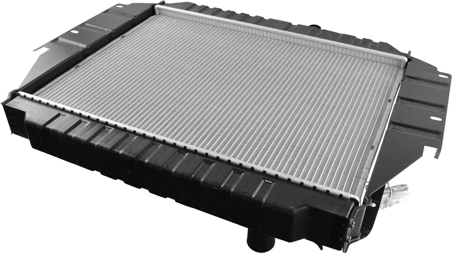 Radiator 26 Inch Core Compatible with 92-96 Ford E-150 Econoline 5.0L; 92-96 E-150 Econoline 5.8L; 92-96 E-250 Econoline 5.8L; 92-96 E-350 Econoline 5.8L; 92-96 E-150 Econoline Club Wagon 5.8L