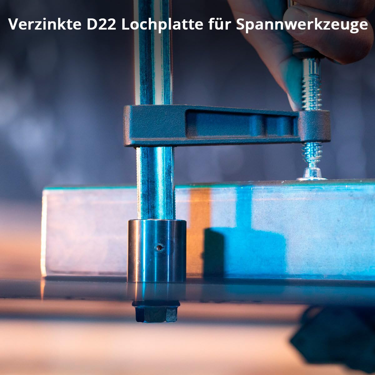 STAHLWERK Schweißtisch WT-960 ST 915 x 457 mm verzinkter Montagetisch mit 200 kg Tragkraft, D22 Lochplatte, pulverbeschichteten Beinen und Ablagefach