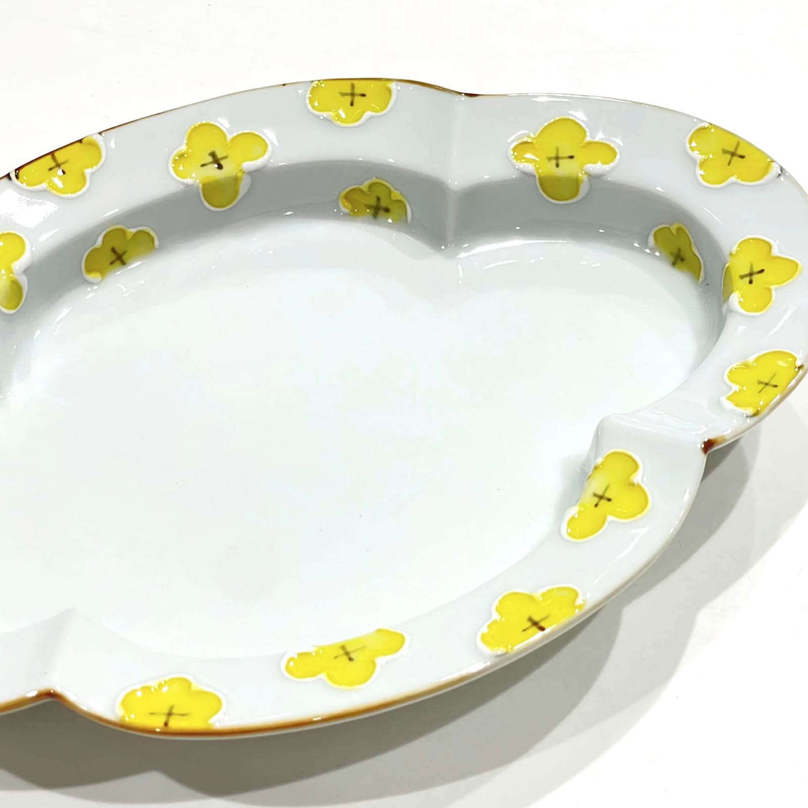 伊万里焼　手書き木瓜皿 伊万里焼 手書き木瓜皿 伊万里焼 手書き木瓜皿 伊万里 瀬戸 染付