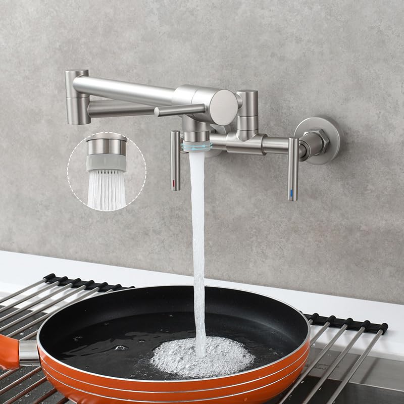 Mitigeur extractible mural en nickel brossé pour simplifier vos recettes