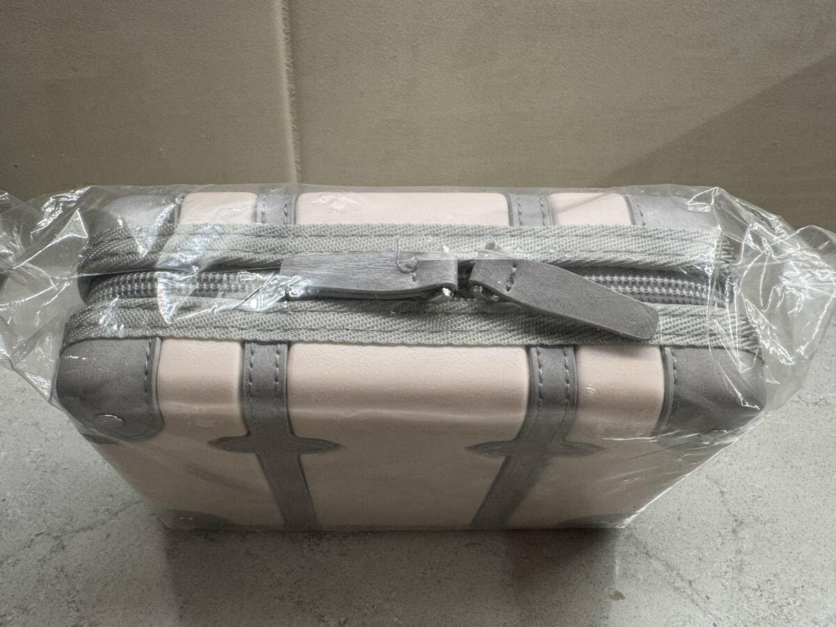 グローブトロッター ANA ファーストクラス ビジネスクラス アメニティ ポーチ グローブトロッター ANA ファーストクラス アメニティ ポーチ 新品未