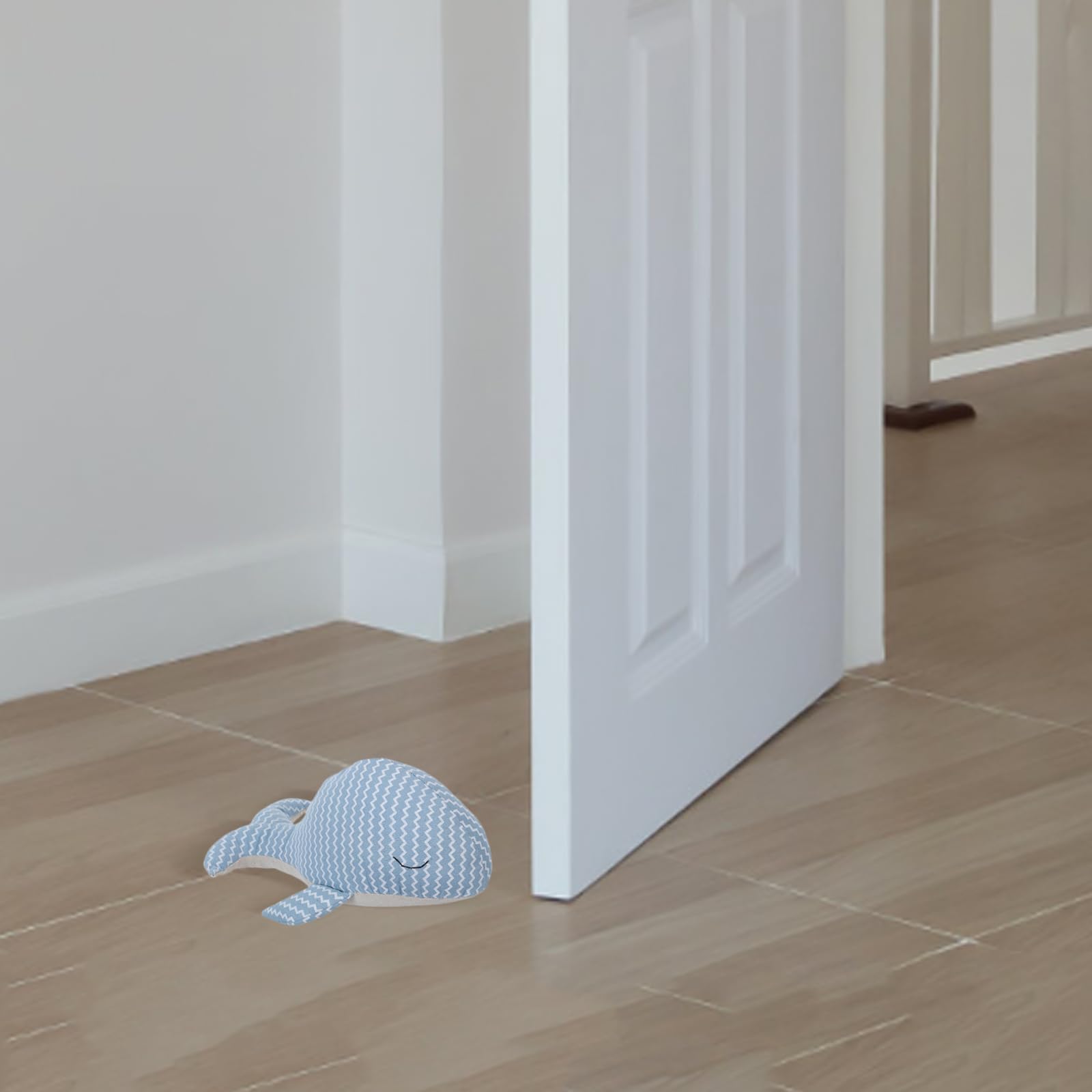 Tope de Puerta Creativo a Prueba de Viento Forma de Ballena, Tope Anticolisión de Tela Decorativa Azul Oscuro para Interiores, Accesorio Silencioso para Hogar y Oficina